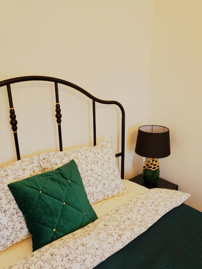 Centrum Grand Apartament Appartement Świdnica Buitenkant foto