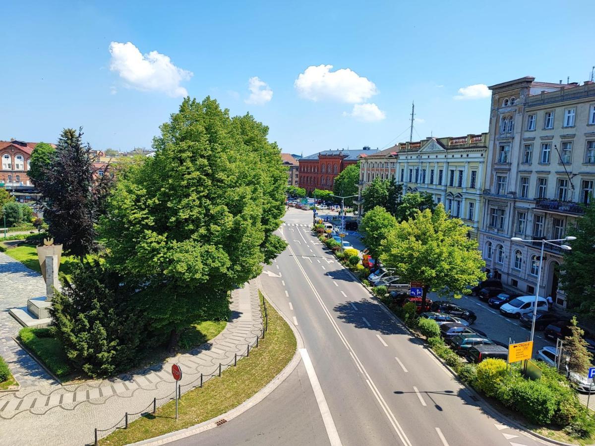 Centrum Grand Apartament Appartement Świdnica Buitenkant foto